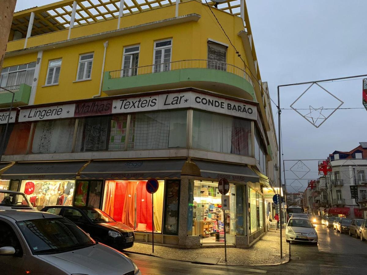 Albergue Lar Dois Coracoes Algés Exterior foto