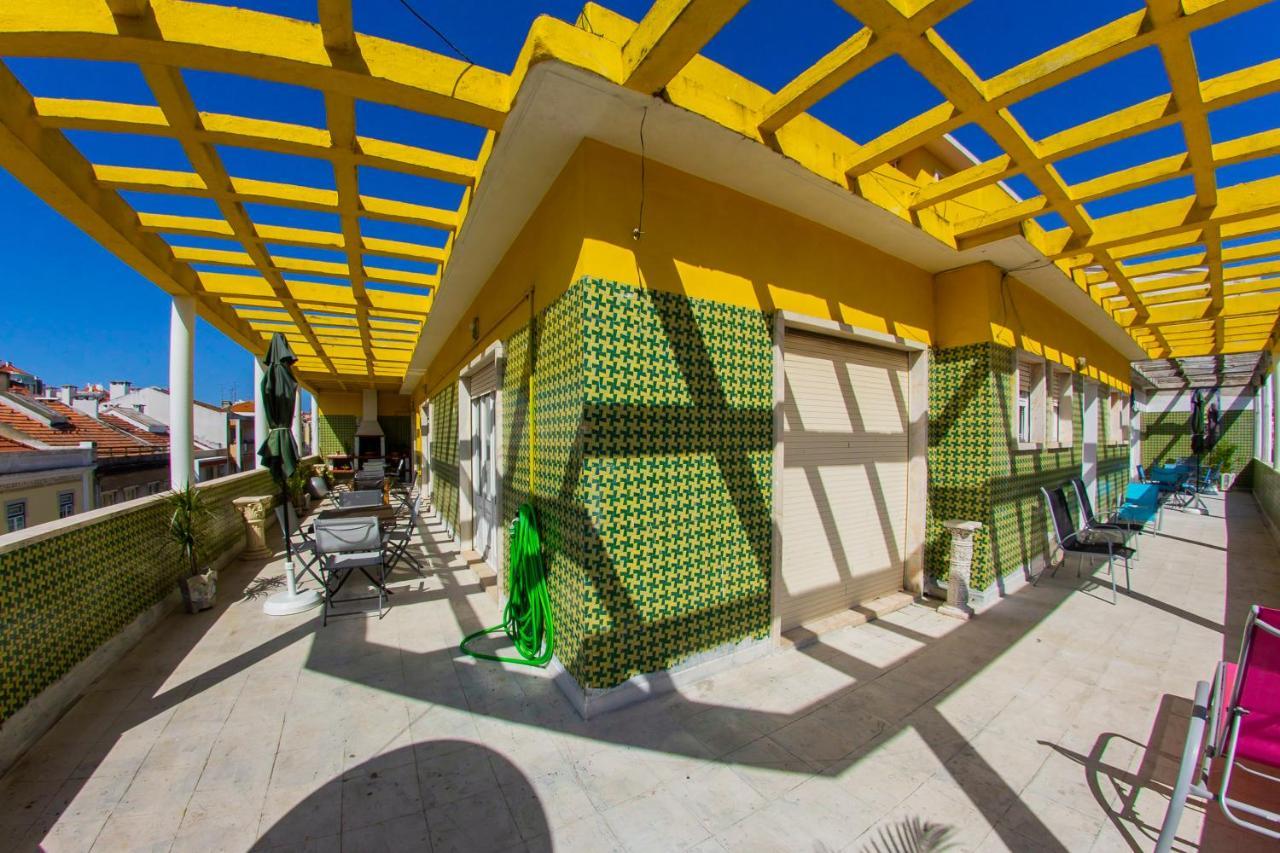 Albergue Lar Dois Coracoes Algés Exterior foto